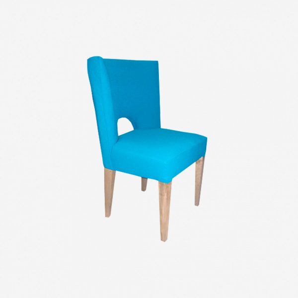 Silla comerdor en madera abertura en U tapizado color azul fabrica de muebles MV bogota colombia muebles para negocios comerciales comerdores y restaurantes tiendas